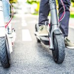 Čo by ste mali vedieť o elektrických kolobežkách